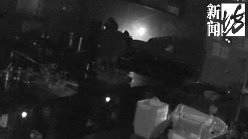 老板可能比你还心急放假 上海多家商铺春节忘锁店门,结果