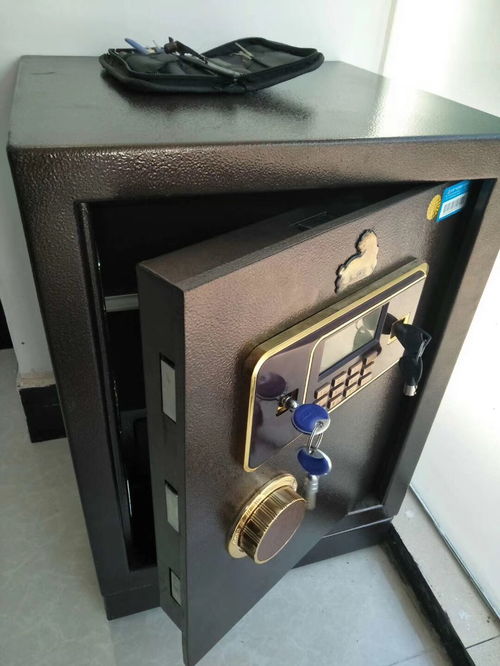 图 海珠开锁 海珠开锁电话 海珠紧急开锁公司 广州开锁换锁