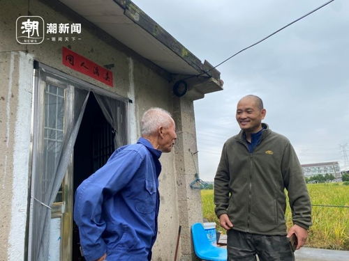 给400户老人补房子, 老江锁店 的锁匠一边修锁一边干了件大事