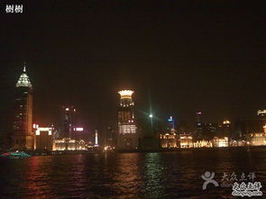 滨江大道上的海滨锁店 上海一道独特的风景线